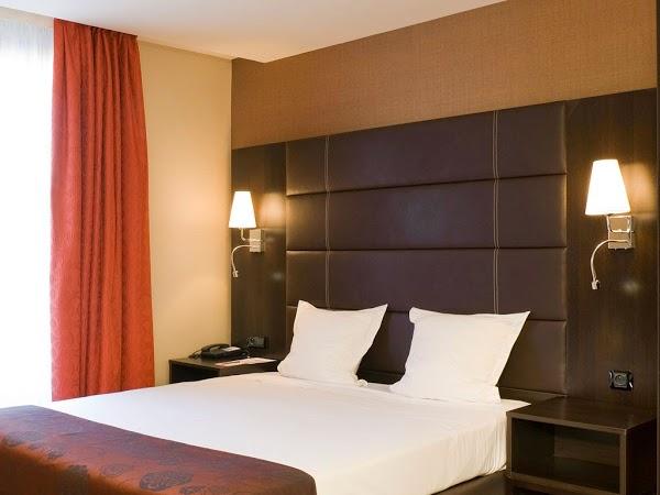 Imagen 7 Iglesia de San Pedro Apóstol foto
