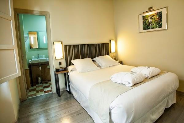 Imagen 49 IQUATRE. Solucions Informàtiques. foto