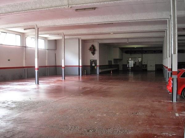 Imagen 26 VETERINARÍA Y ESTETICA CANINA PROFESIONAL SOLER foto