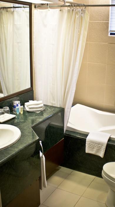 Imagen 53 Royal Bellagio Hotel Makati foto