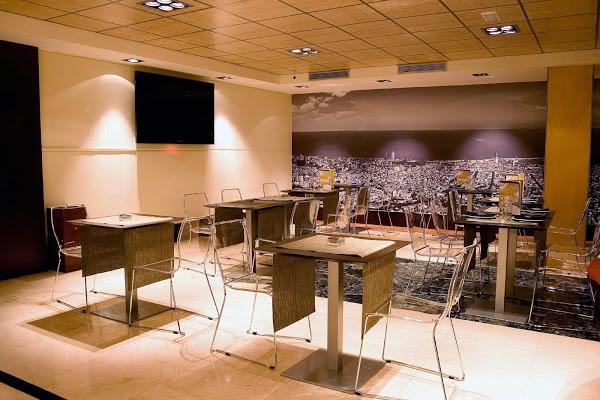 Imagen 8 Tomas Y Peris SL foto