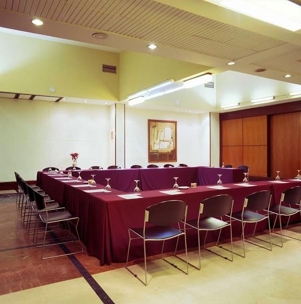 Imagen 9 Tomas Y Peris SL foto