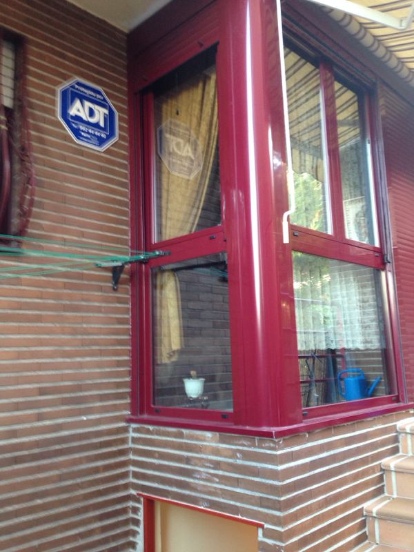 Imagen 33 PAQUETERÍA TRESGUERRAS foto