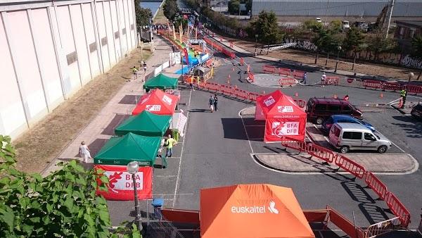 Imagen 128 Polideportivo Municipal la Benedicta foto