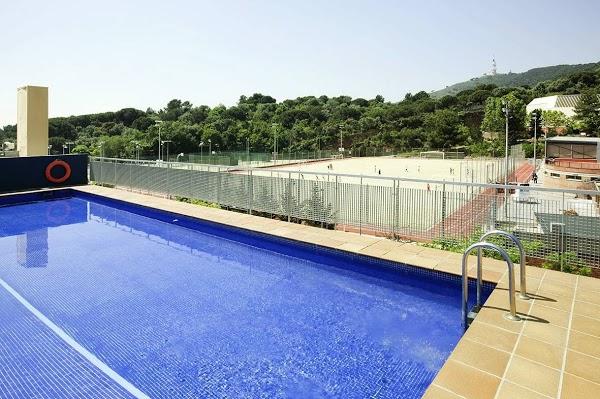 Imagen 24 Complejo Deportivo Santiago Apóstol foto