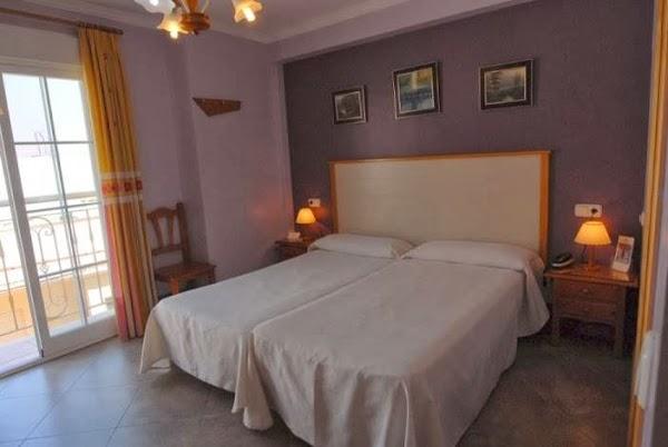 Imagen 15 Happy Hostal Carrales foto