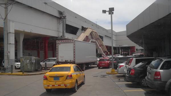 Imagen 150 Centro Comercial Plaza Agora Chanis foto