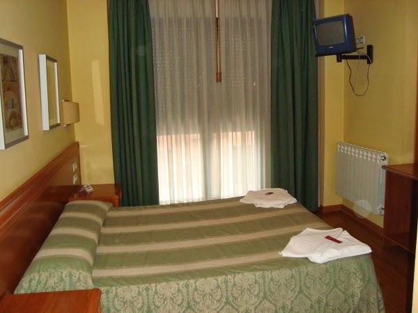 Imagen 8 PINTURAS CORBACHO Venta al mayor y detalle de pinturas al mejor precio BADALONA foto