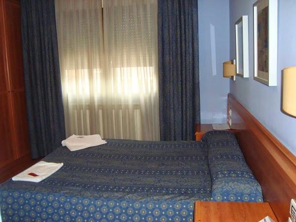 Imagen 9 PINTURAS CORBACHO Venta al mayor y detalle de pinturas al mejor precio BADALONA foto