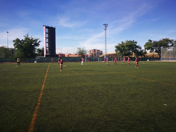 Imagen 96 Polideportivo Giner de los Rios foto