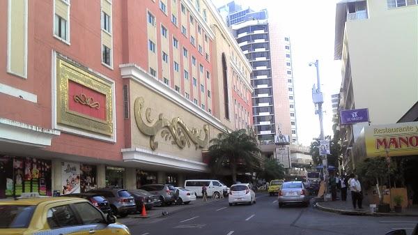 Imagen 39 Centro Comercial Alzamora foto
