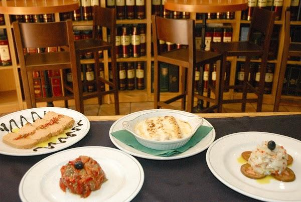 Imagen 7 Camellia Broadway Market Outlet foto