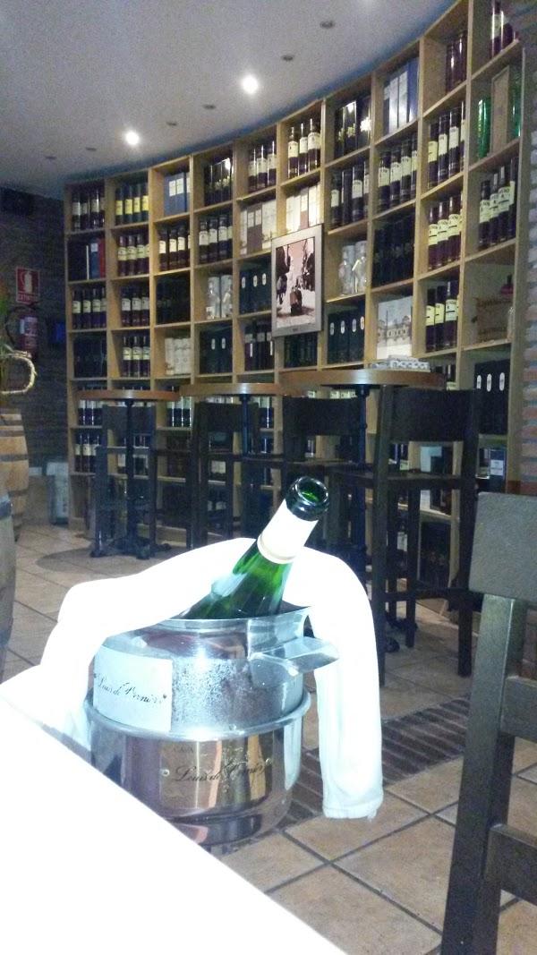 Imagen 8 Camellia Broadway Market Outlet foto