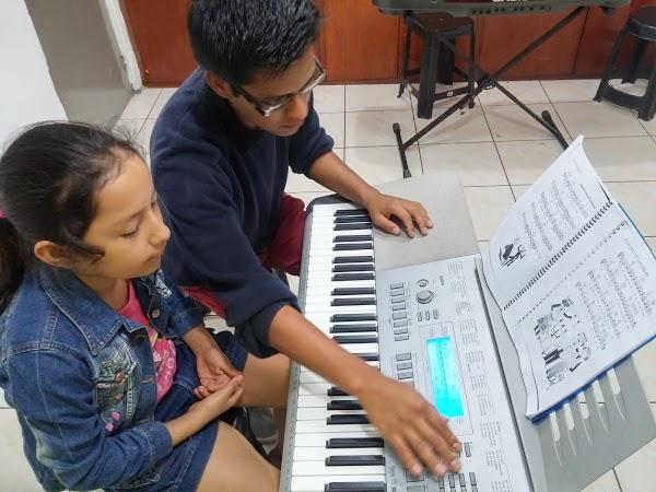 Imagen 230 Academia MÚSICA ADAGIO CELLI foto