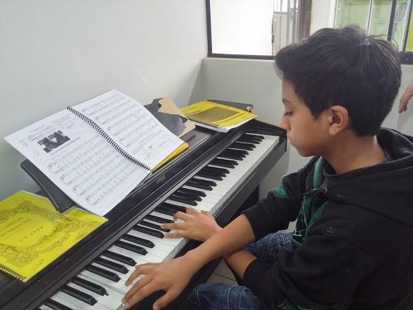 Imagen 76 Academia MÚSICA ADAGIO CELLI foto