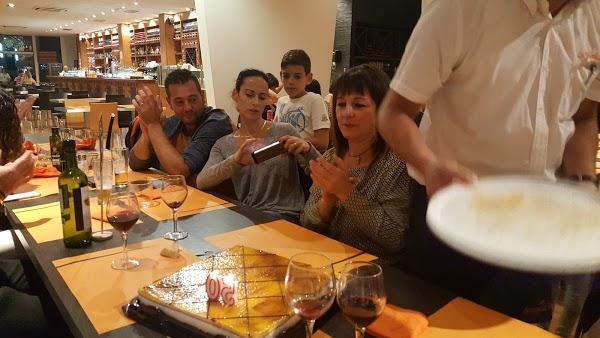 Imagen 10 Idiomas Católica foto