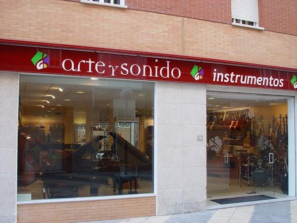 Imagen 4 Museo Municipal Ulpiano Checa foto