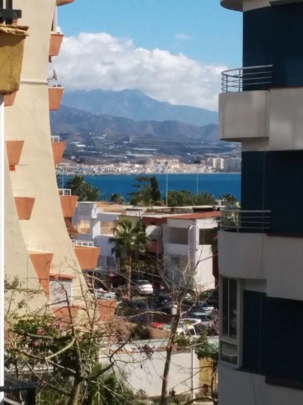 Imagen 92 Vitrinas y mostradores para tiendas y negocios en general foto