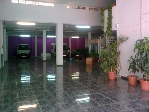 Imagen 58 G.A.T Lloguer Furgonetes - Alquiler Furgonetas foto