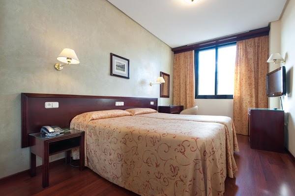 Imagen 50 Polideportivo Municipal Santo Tomás foto