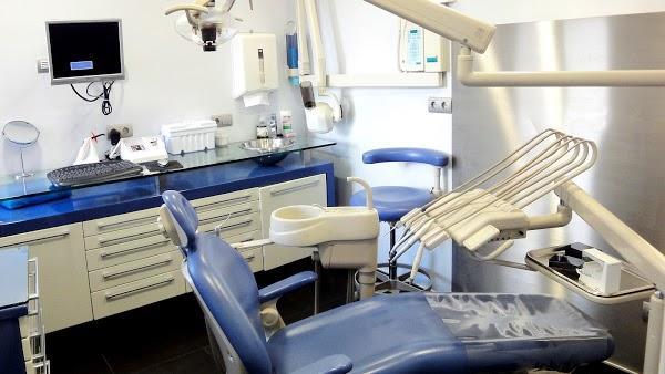 Imagen 84 CLINICA DENTAL NAVARRO BECERRIL DE LA SIERRA foto