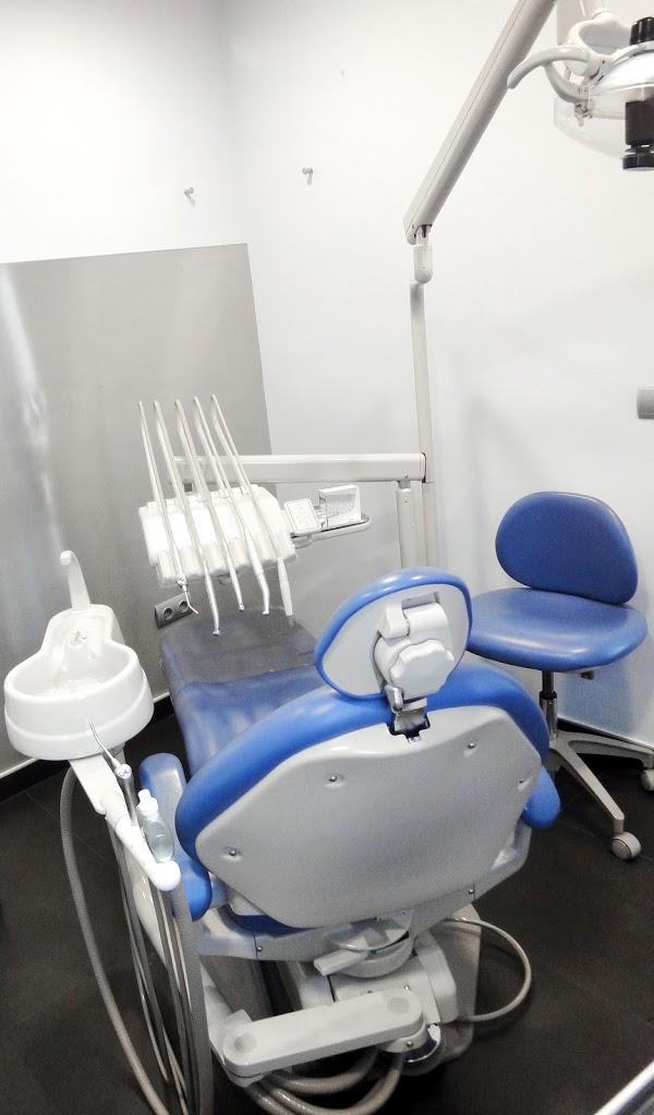 Imagen 95 CLINICA DENTAL NAVARRO BECERRIL DE LA SIERRA foto