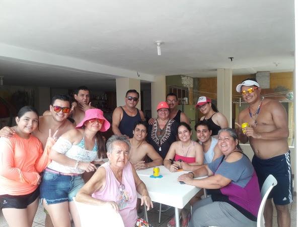 Imagen 110 Uniformes Clinik foto