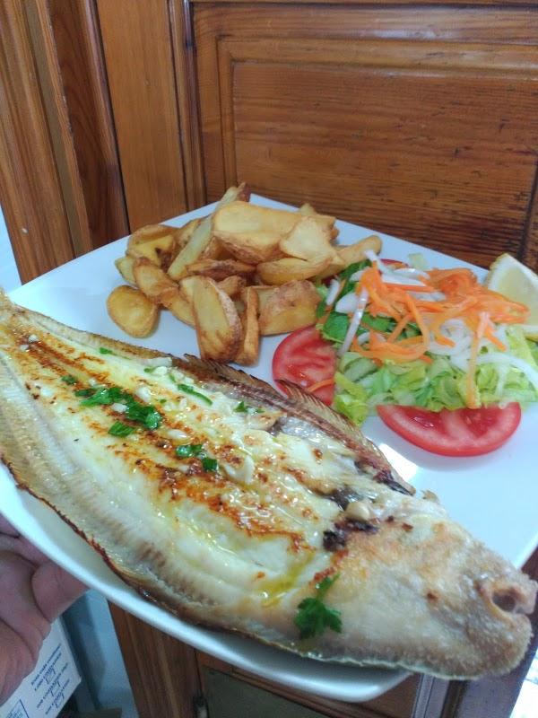 Imagen 152 Tapas Bar Puerto Deportivo Estepona, Halomon foto