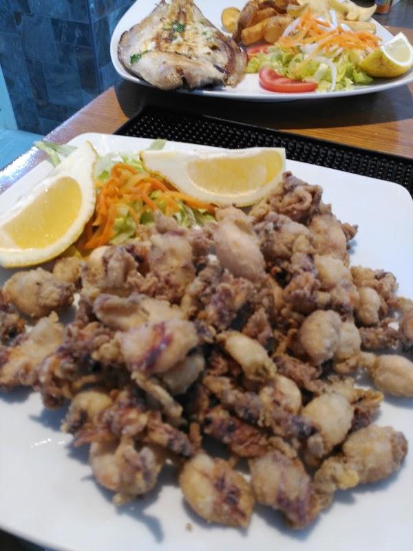 Imagen 154 Tapas Bar Puerto Deportivo Estepona, Halomon foto