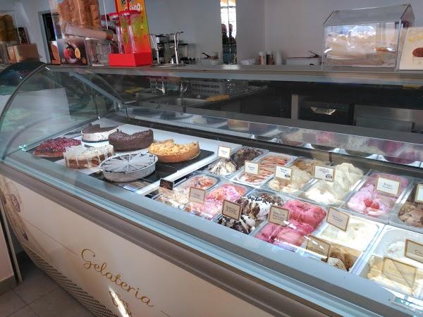 Imagen 161 Tapas Bar Puerto Deportivo Estepona, Halomon foto