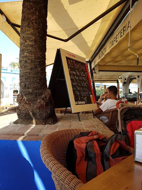 Imagen 163 Tapas Bar Puerto Deportivo Estepona, Halomon foto