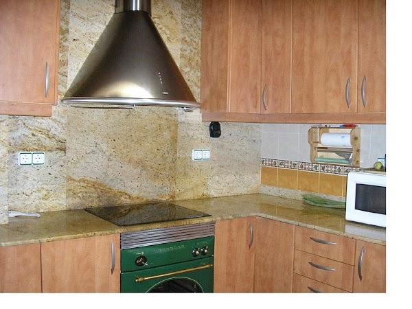 Imagen 1 Farmacia TITO IV foto