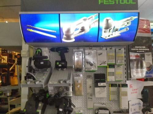 Imagen 4 Tienda Garmin GPS Stock foto