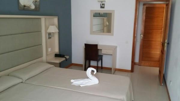 Imagen 26 Farmacia Cinco Caballeros SLP foto