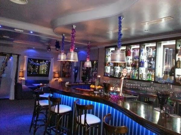 Imagen 198 Millenium Pub Calahonda foto