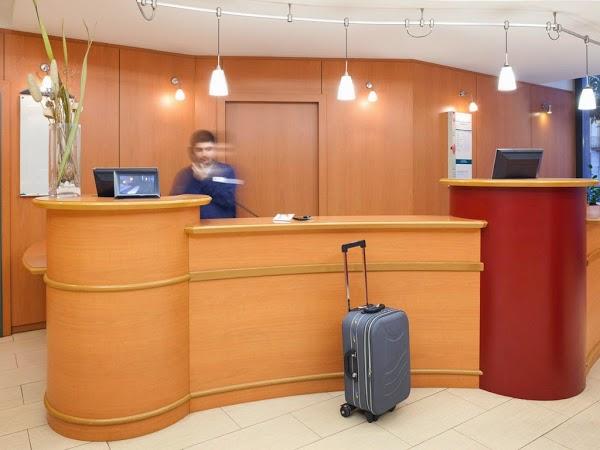 Imagen 3 Ortho-Clinic Ortodoncia foto