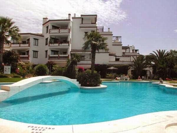 Imagen 2 Salón del Reino de los Testigos de Jehová foto