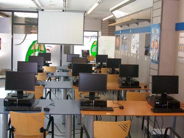 Imagen 16 Electromontiel Servicios Eléctricos del Sur, S.L.L. foto