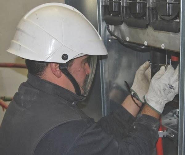 Imagen 69 Electromontiel Servicios Eléctricos del Sur, S.L.L. foto