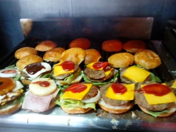 Imagen 103 Beverly Burgers El Florido foto