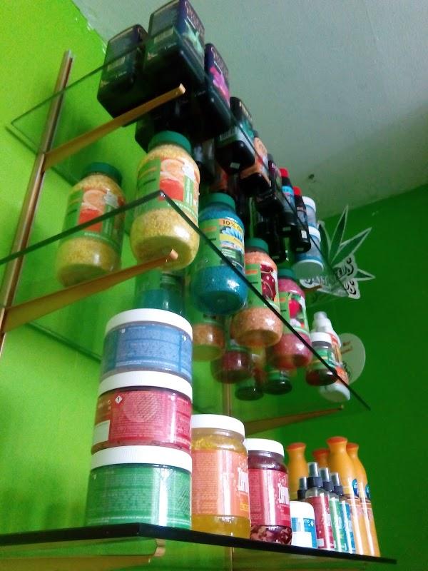 Imagen 51 CLINICA SANTO DOMINGO - Implantes Dentales y Periodoncia foto