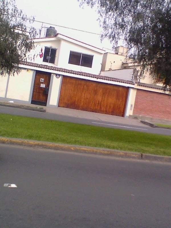 Imagen 56 CLINICA SANTO DOMINGO - Implantes Dentales y Periodoncia foto