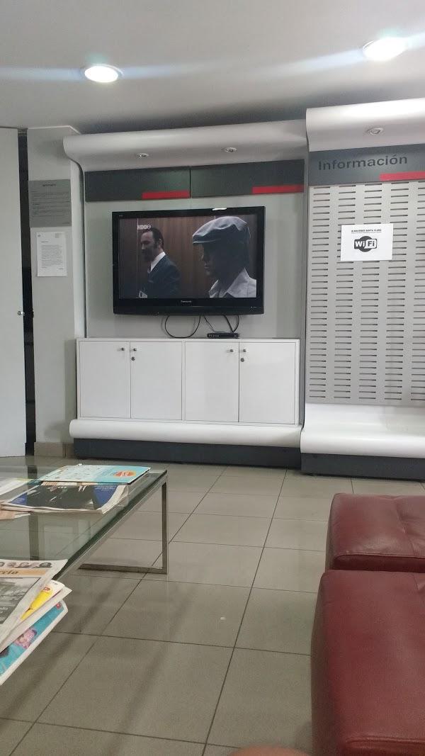 Imagen 57 CLINICA SANTO DOMINGO - Implantes Dentales y Periodoncia foto