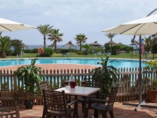 Imagen 13 La Plaza Beach Restaurant foto