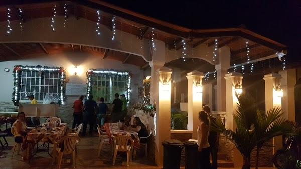 Imagen 90 Brisas Grill En Frente De Brisas del Golf Arraiján foto