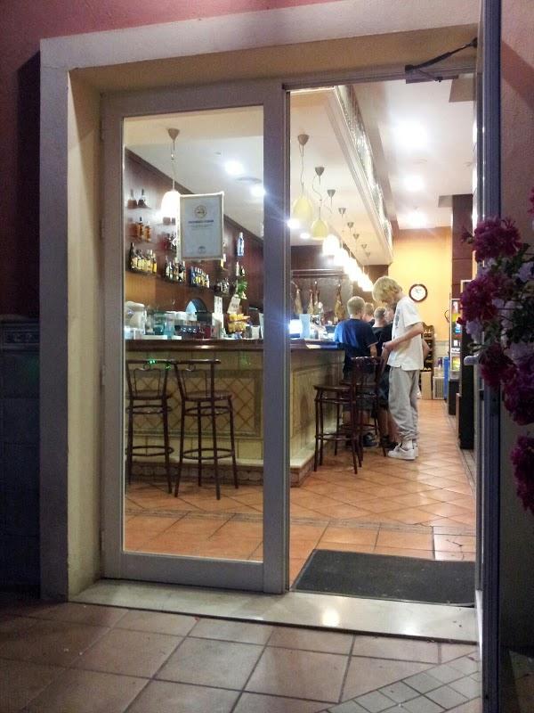 Imagen 14 Comercial Castillo 88 S.A. foto