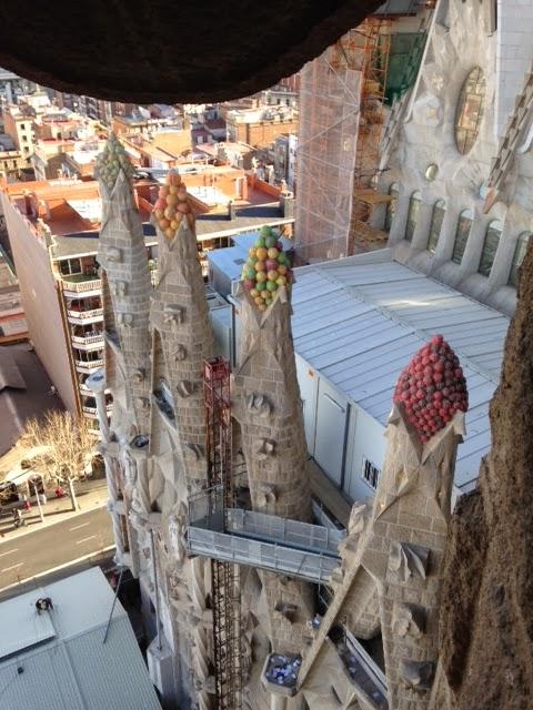 Imagen 8 Plaça de la Sagrada Família foto