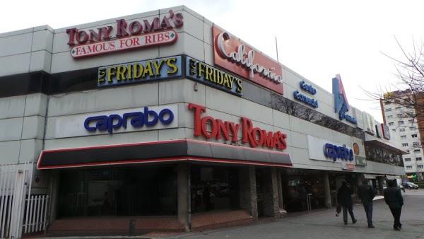 Imagen 5 Revolution Tattoo & Body Piercing foto