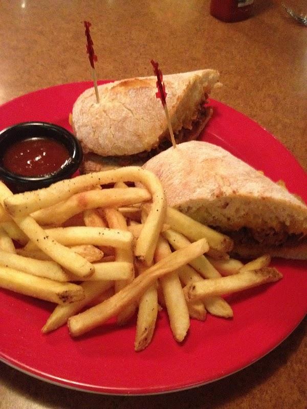 Imagen 6 Revolution Tattoo & Body Piercing foto