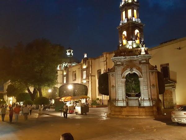 Imagen 25 Black & White Lounge Bar Music foto